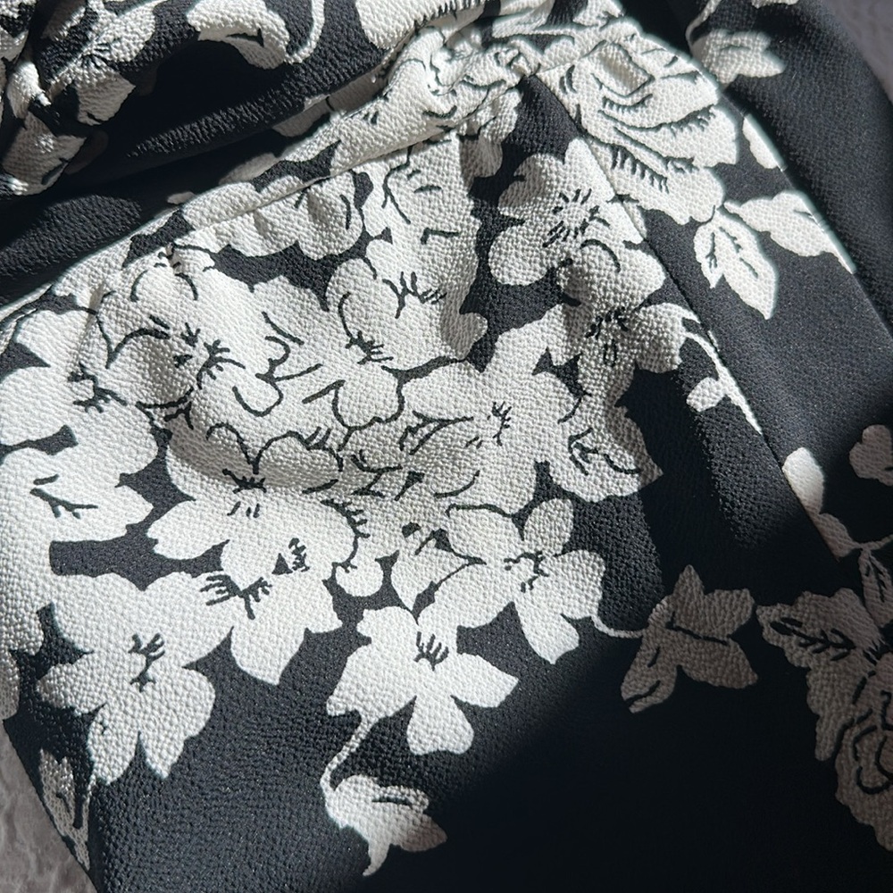 Lauren Ralph Lauren Floral Belted Midi Dress - size 8. - Picture 15 of 16